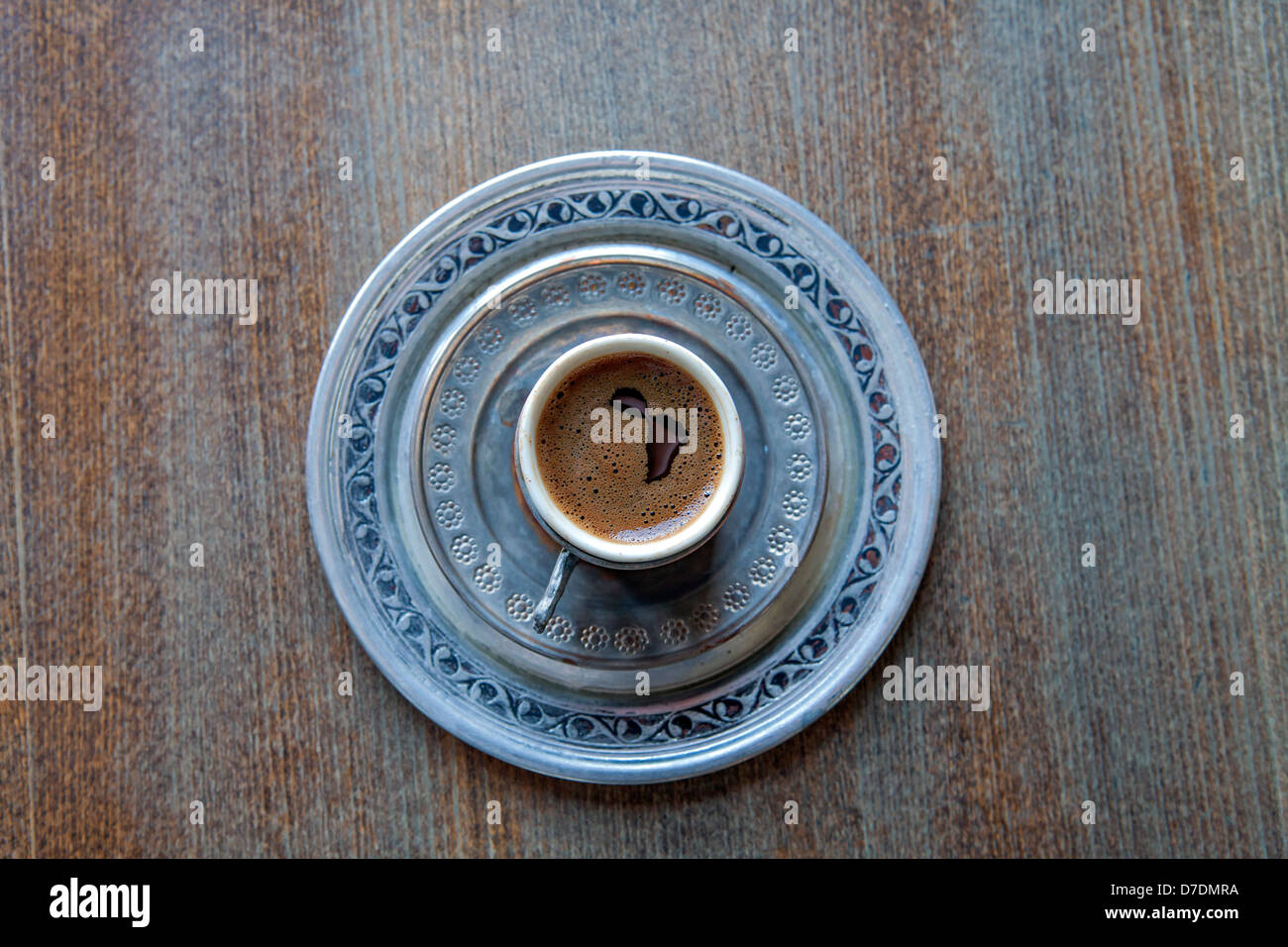 Une tasse de café turc dans un style traditionnel Banque D'Images