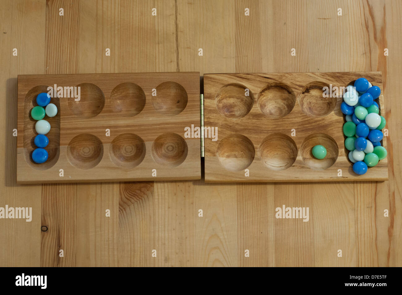 Mancala. Jeu de société traditionnel. Banque D'Images