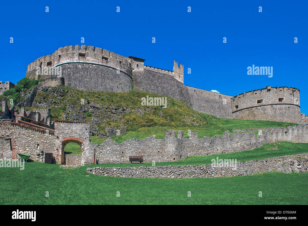 Europe Italie Trentin-Haut-Adige Bédoin Castel Beseno Banque D'Images