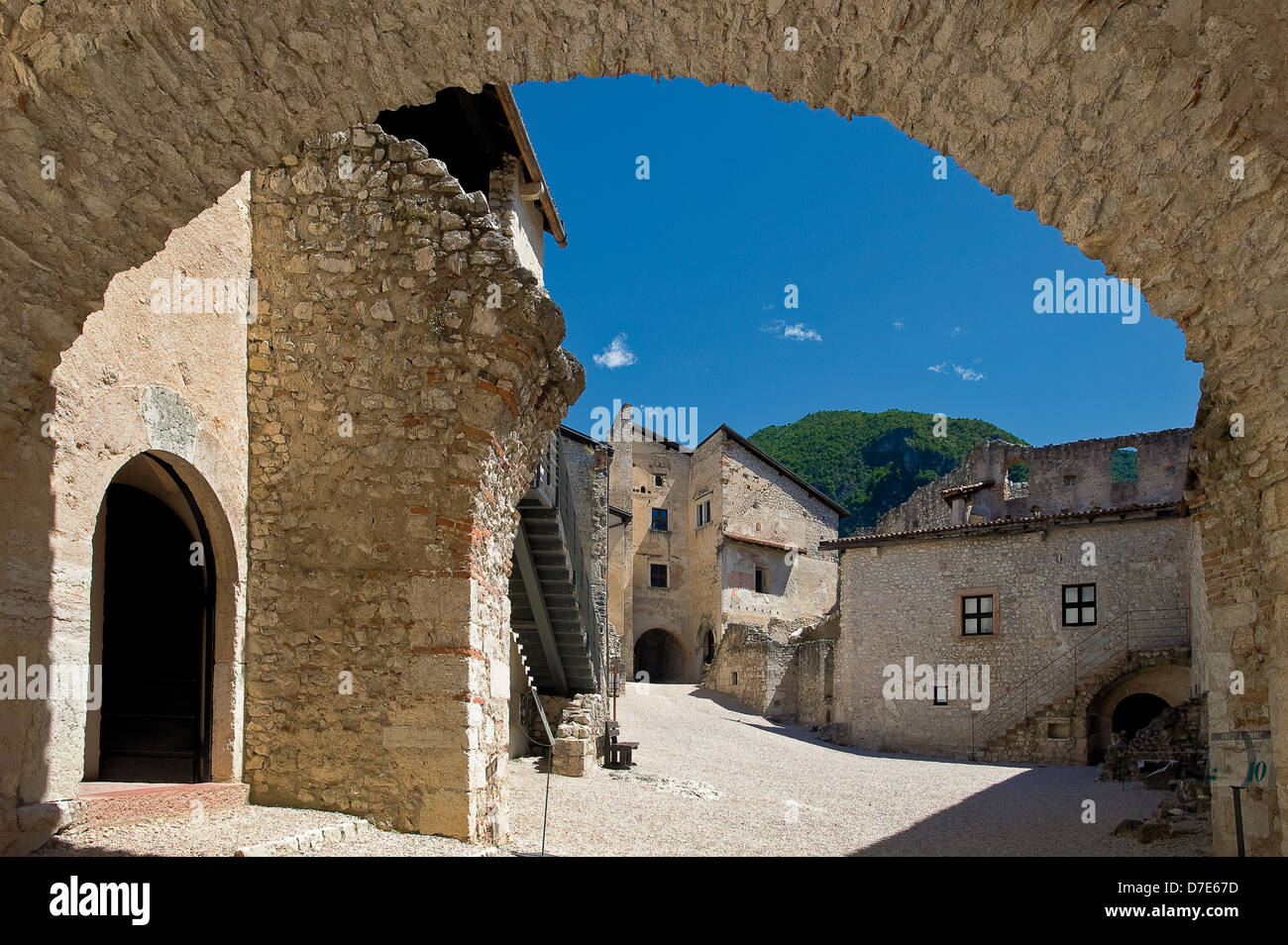 Europe Italie Trentin-Haut-Adige Bédoin Castel Beseno Banque D'Images