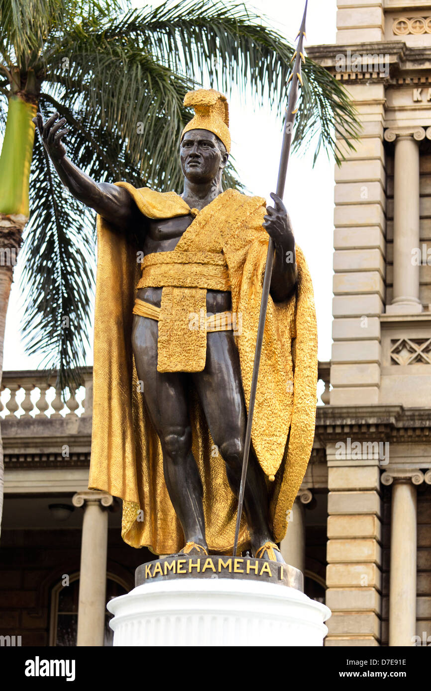 Le Roi Kamehameha Stuatue devant Aliʻiolani Hale Banque D'Images
