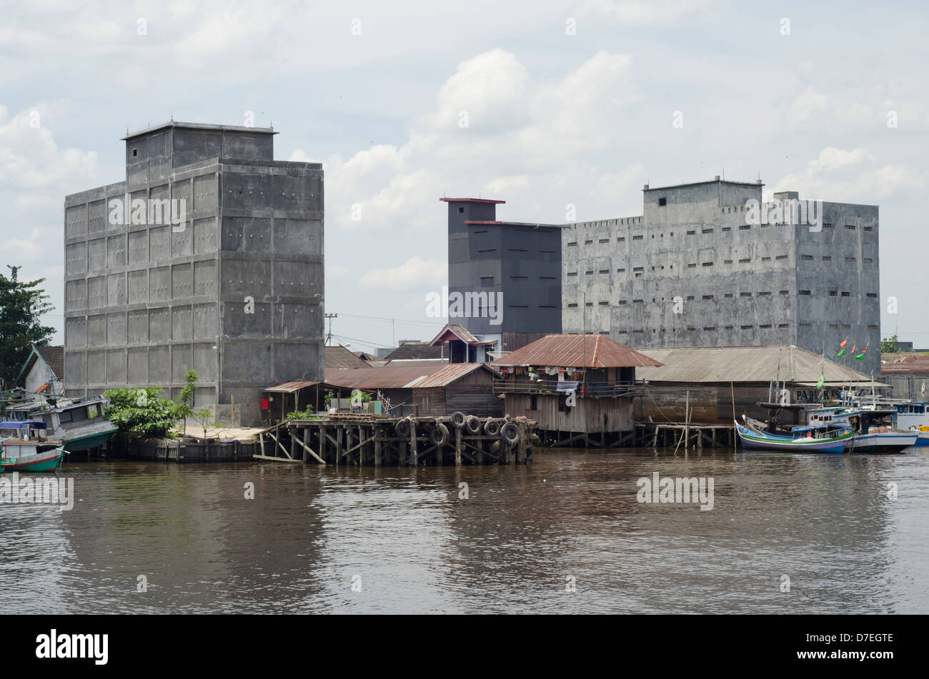 L'agriculture en maisons salanganes Kumai, Kalimantan Tengah. Périphérie de Tanjung Puting parc national. Banque D'Images