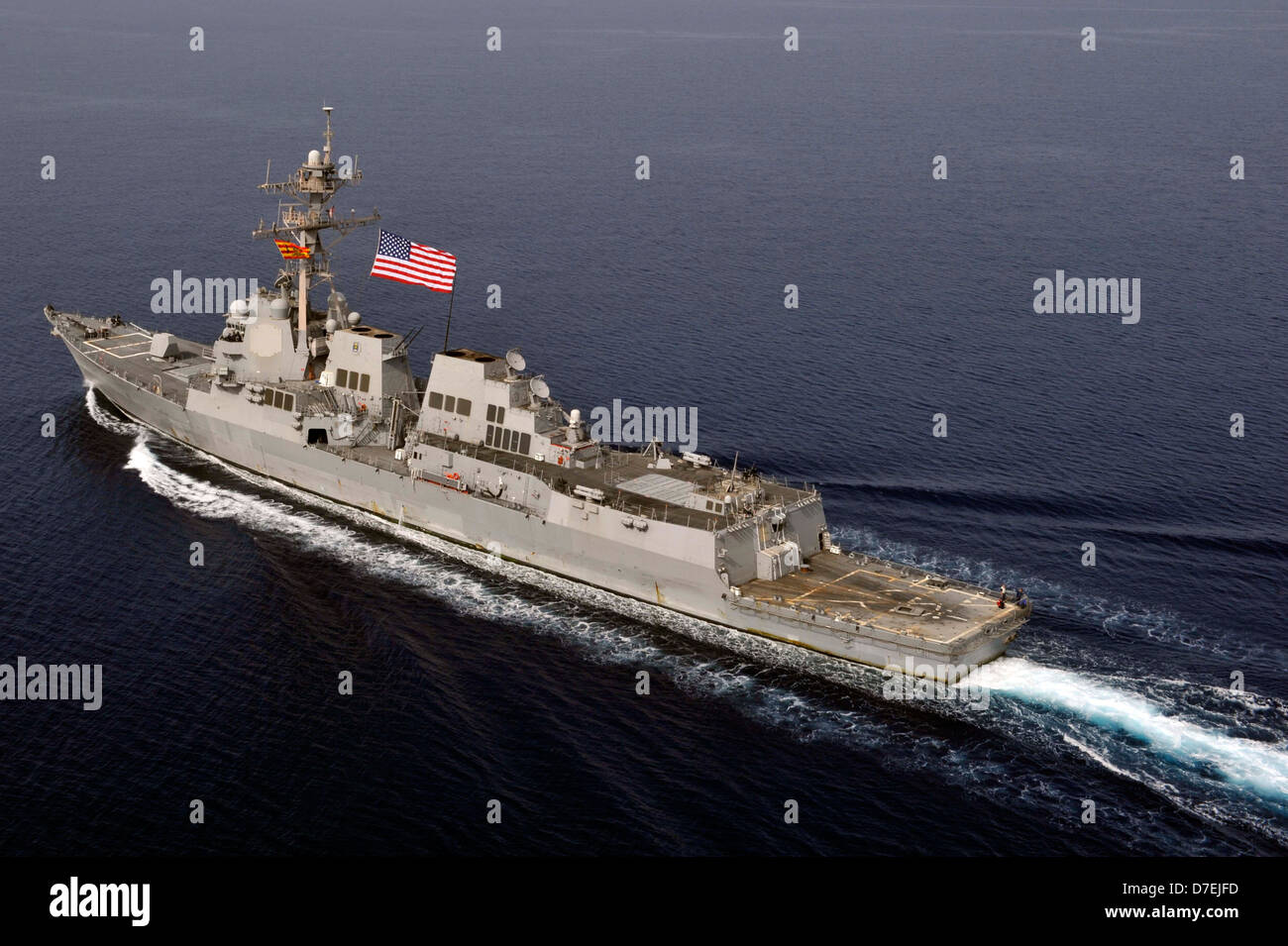 USS Jason Dunham transits dans la 5e Flotte des États-Unis zone de responsabilité. Banque D'Images