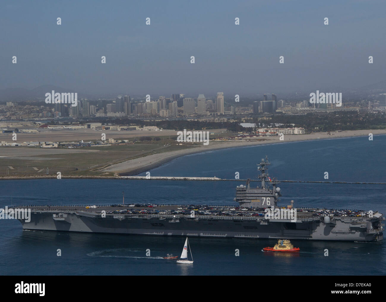 USS Ronald Reagan retourne à San Diego. Banque D'Images