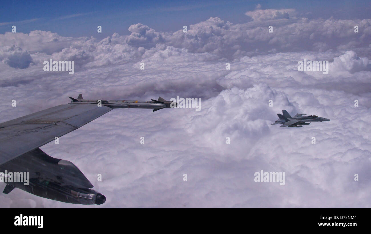 F/A-18C Hornet voler des missions de combat. Banque D'Images