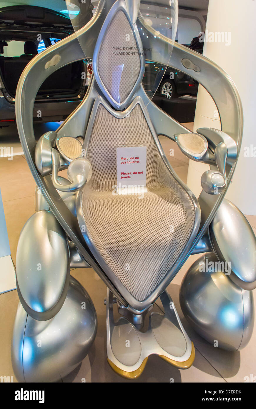 Paris, France, Toyota Corporation, nouvelle voiture d'exposition, à l'intérieur de magasin, I-Concept Car (2005) Banque D'Images