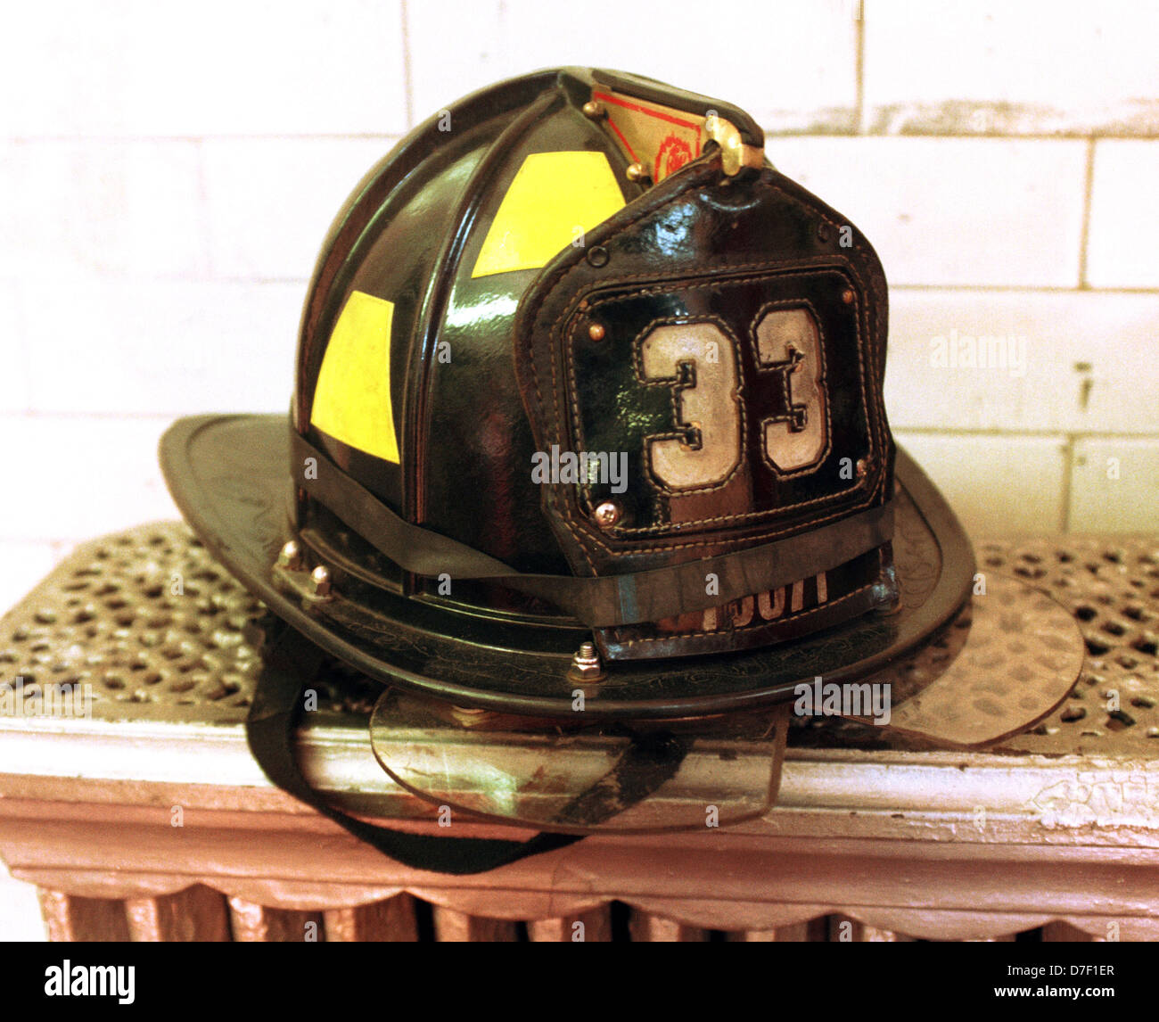 Casque pompiers FDNY le 30 mai 1999. (© Frances M. Roberts Photo Stock -  Alamy