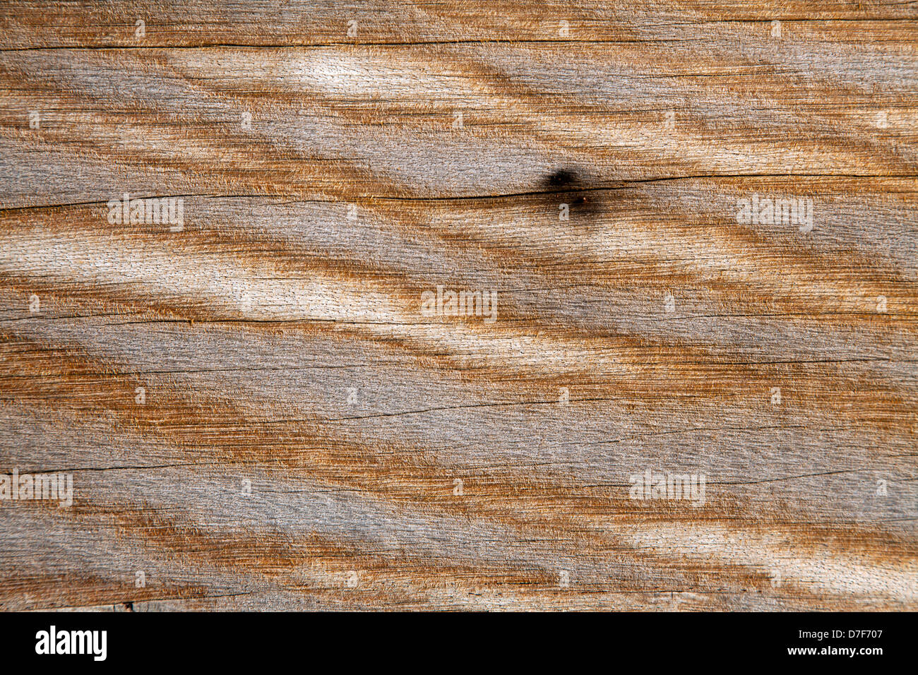 Télévision le bois transformé avec de petites fissures. Banque D'Images