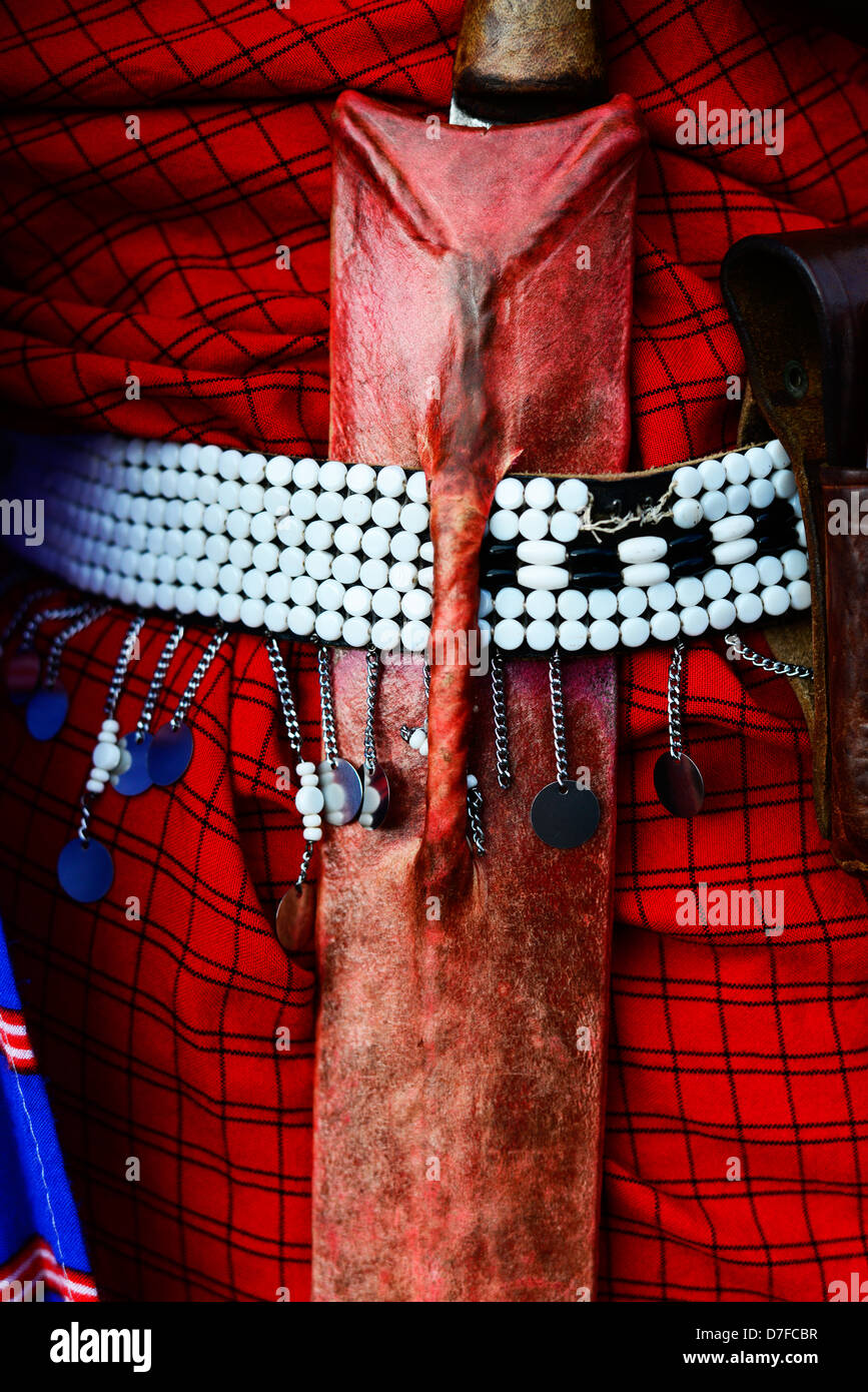 Une pochette porte-couteaux Masai traditionnelle. Banque D'Images