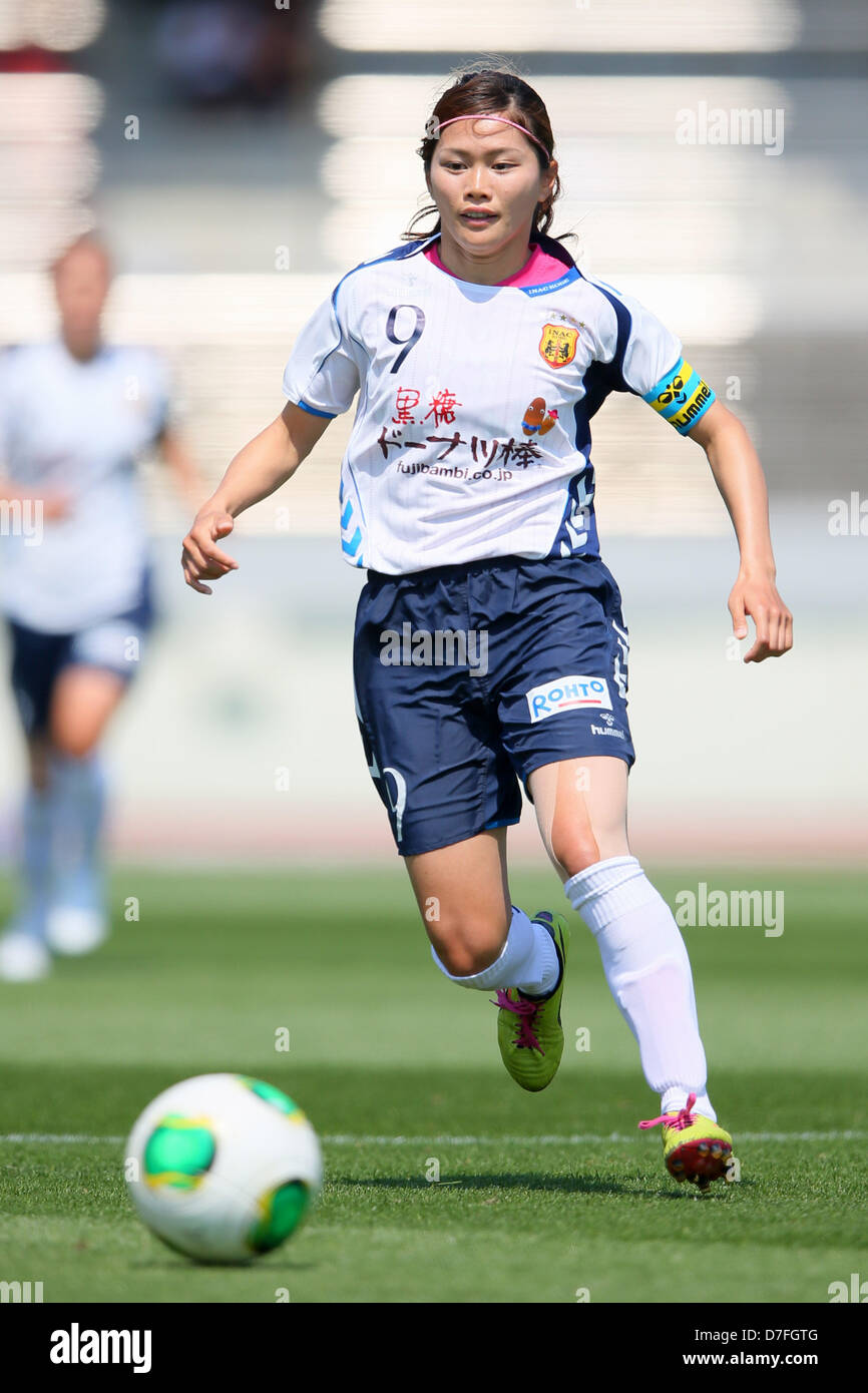 Nahomi Kawasumi (Leonessa), 4 mai 2013 - Football : Football /Plenus Nadeshiko League 2013 entre Urawa Reds 0-3 chers à AINC Kobe Leonessa Urawa Komaba Stadium, Saitama, Japon. (Photo de Yusuke Nakanishi/AFLO SPORT) Banque D'Images