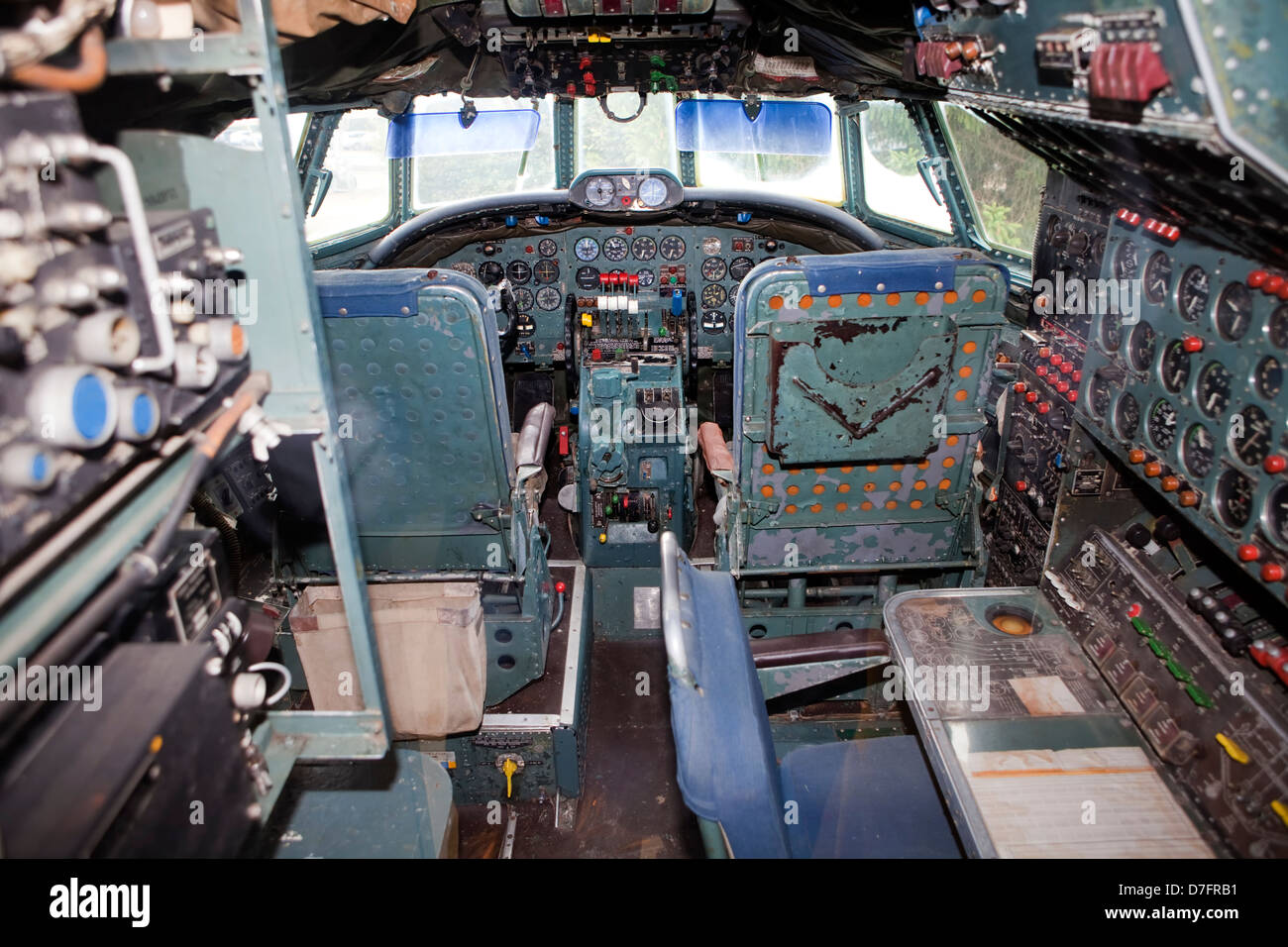 Cockpit de l'avion de passagers Lockheed Super Constellation ou Super Connie, Aircraft Collection Zweibrücken, Allemagne, Europe Banque D'Images