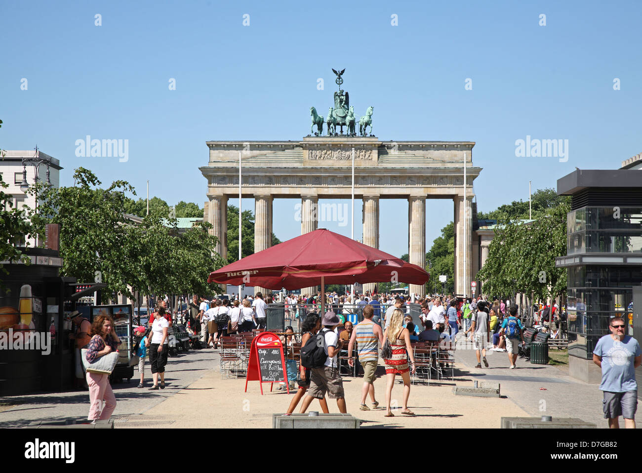 Porte de Brandebourg Berlin Pariser Square café café-jardin de bière Banque D'Images