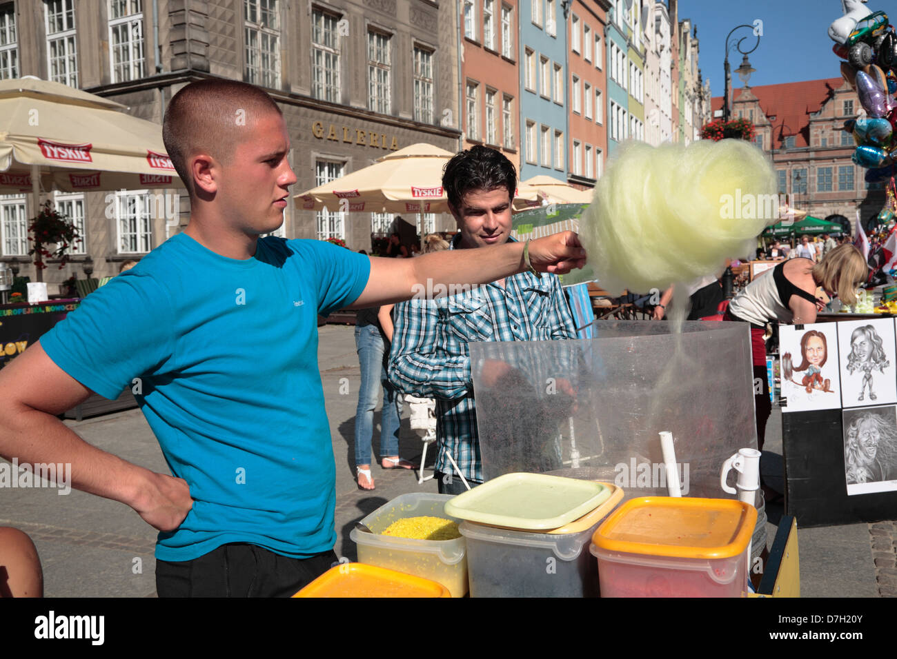 Dlugi Targ, Gdansk, marché longtemps, Langer Markt, Zuckerwatteverkaeufer, Pologne Banque D'Images
