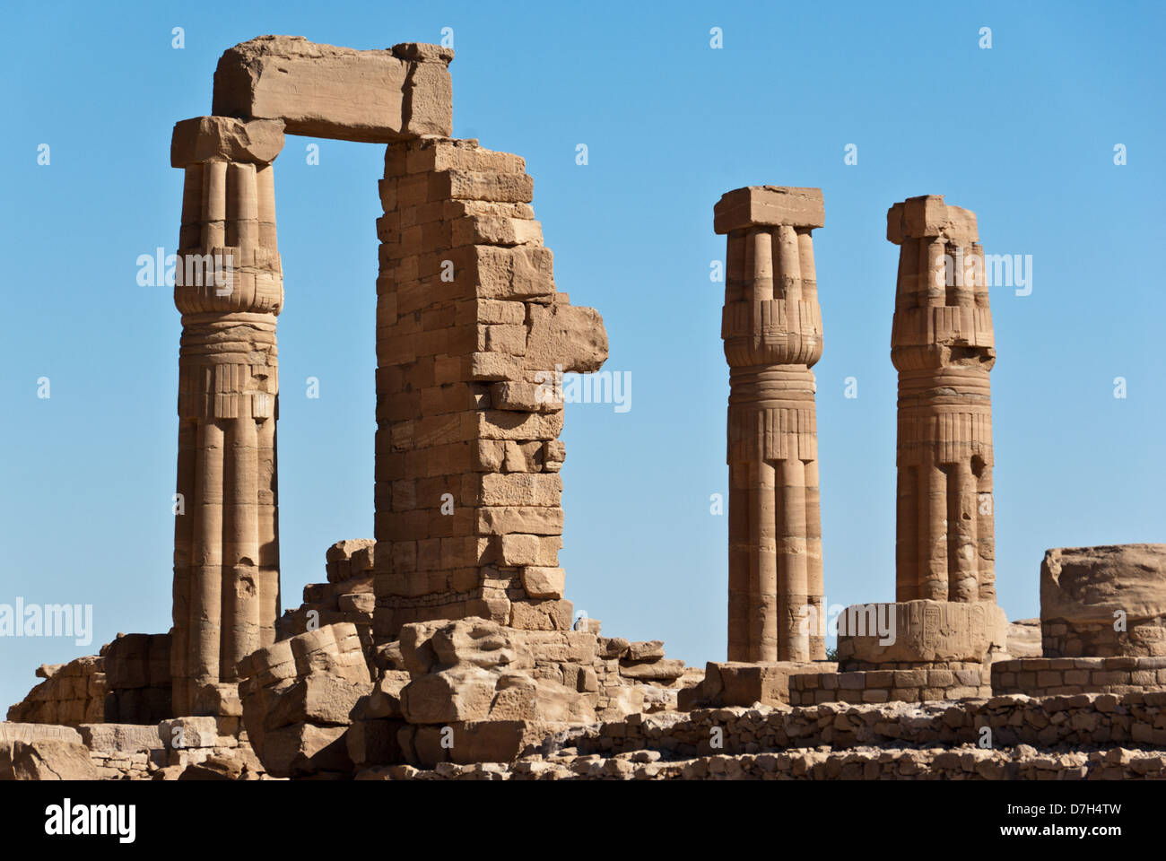 Colonnes du pharaon Aménophis III' Soleb Temple, le nord du Soudan Banque D'Images