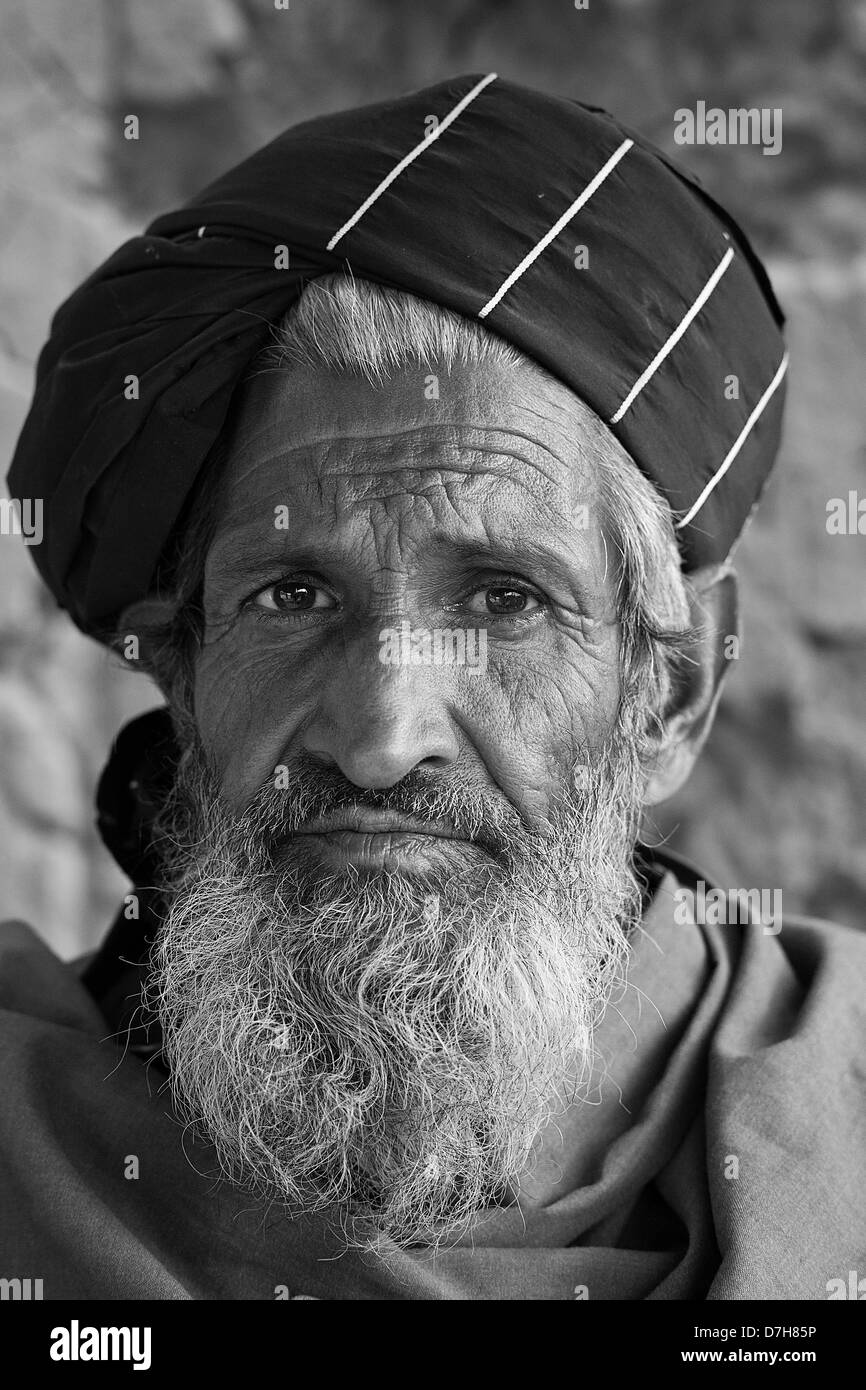 Portrait d'un vieil homme afghan Banque D'Images