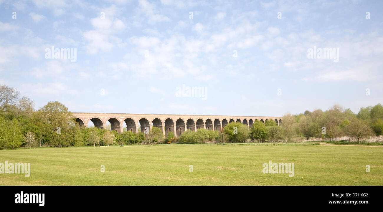 Viaduc Ferroviaire achevé en1849 à Chappel, Essex, Angleterre Banque D'Images