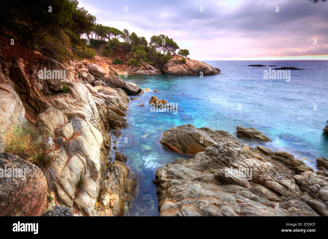 Sentier du littoral menant autour de Platja D'Aro. Banque D'Images