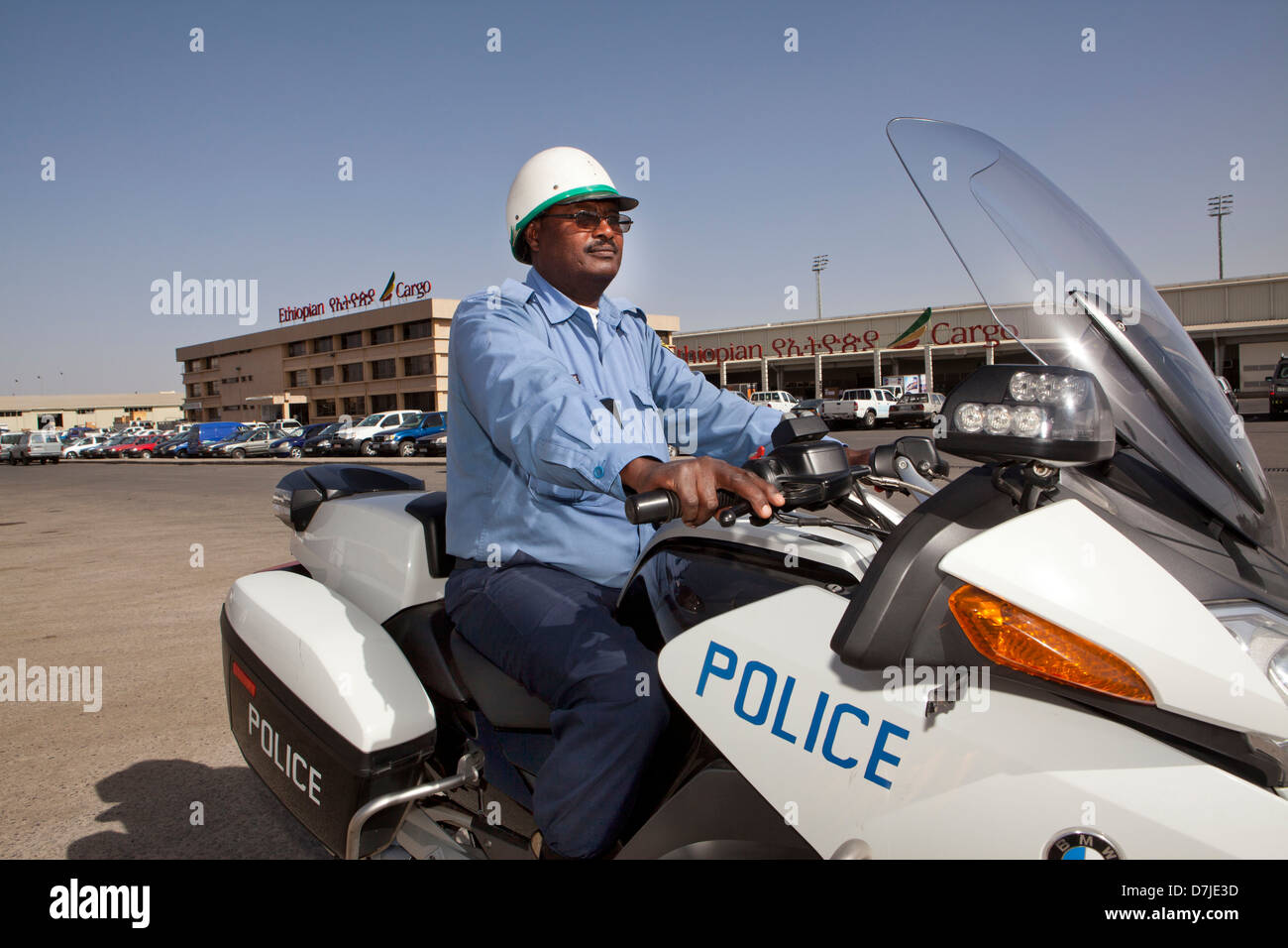Agent de police en moto en Ethiopie Banque D'Images