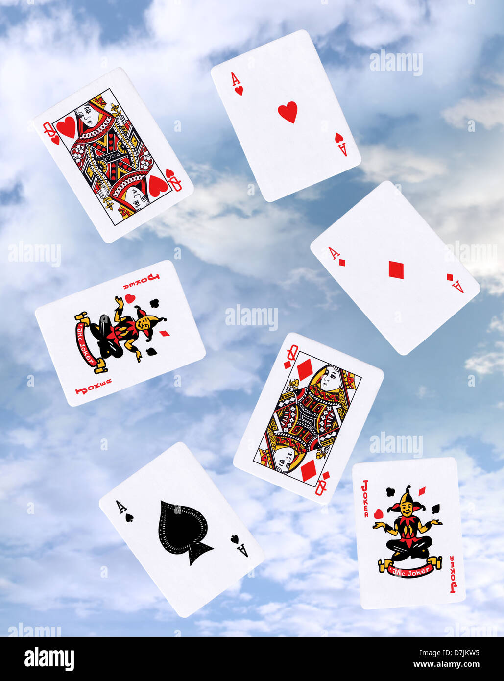 Cartes à jouer dans l'air comme en cloud gaming sur internet Banque D'Images