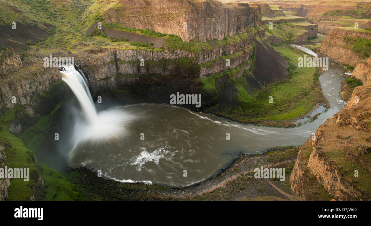 Chutes de Palouse, Palouse Falls State Park, 198 pieds de haut, l'Est de l'état de Washington, USA VUE PANORAMIQUE Banque D'Images