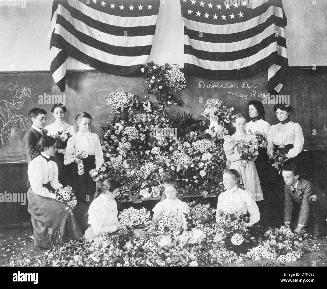 Les marguerites se sont réunis pour la décoration 24, 30 mai, 1899 Banque D'Images