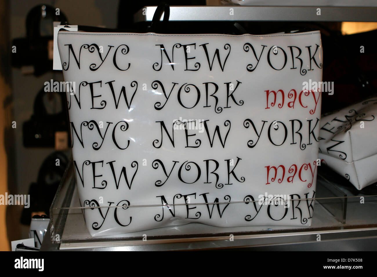 New York un sac de souvenirs à vendre à Macys Department store Photo Stock  - Alamy