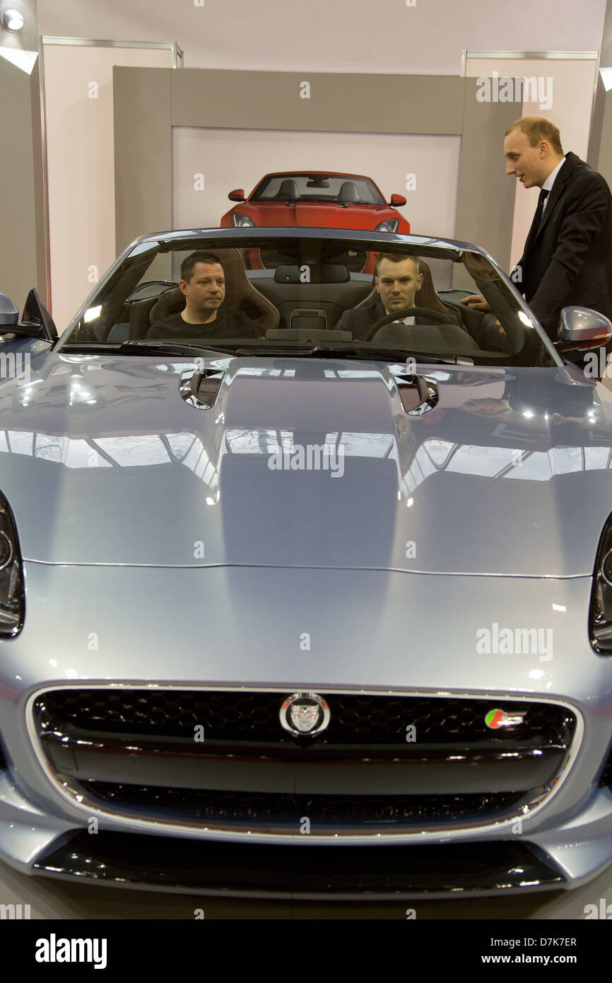 Poznan, Pologne, la nouvelle Jaguar F-type au Motor Show 2013 Banque D'Images