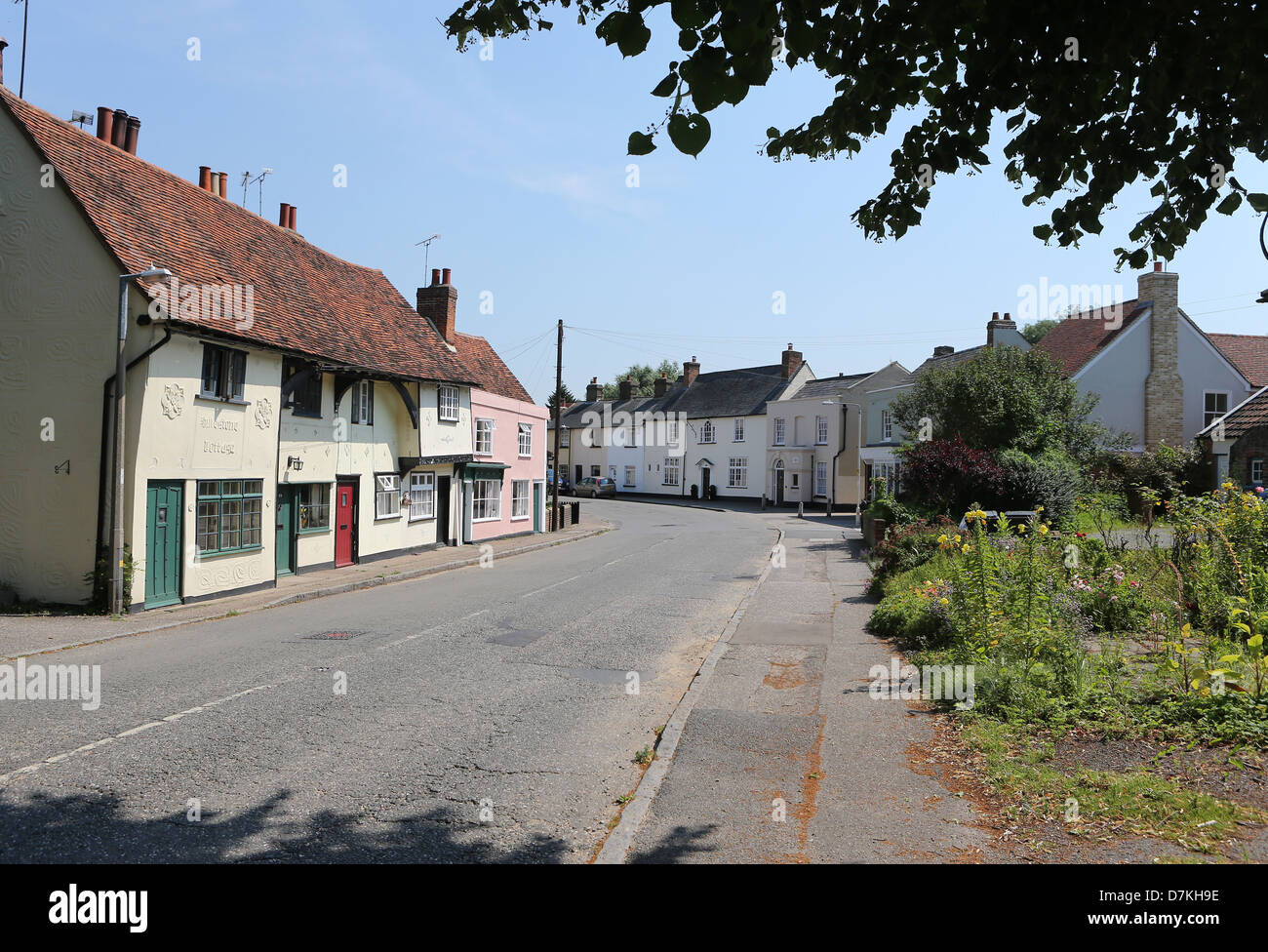 Cottages historiques dans la rue en peu de Waltham, Essex, Angleterre. Banque D'Images