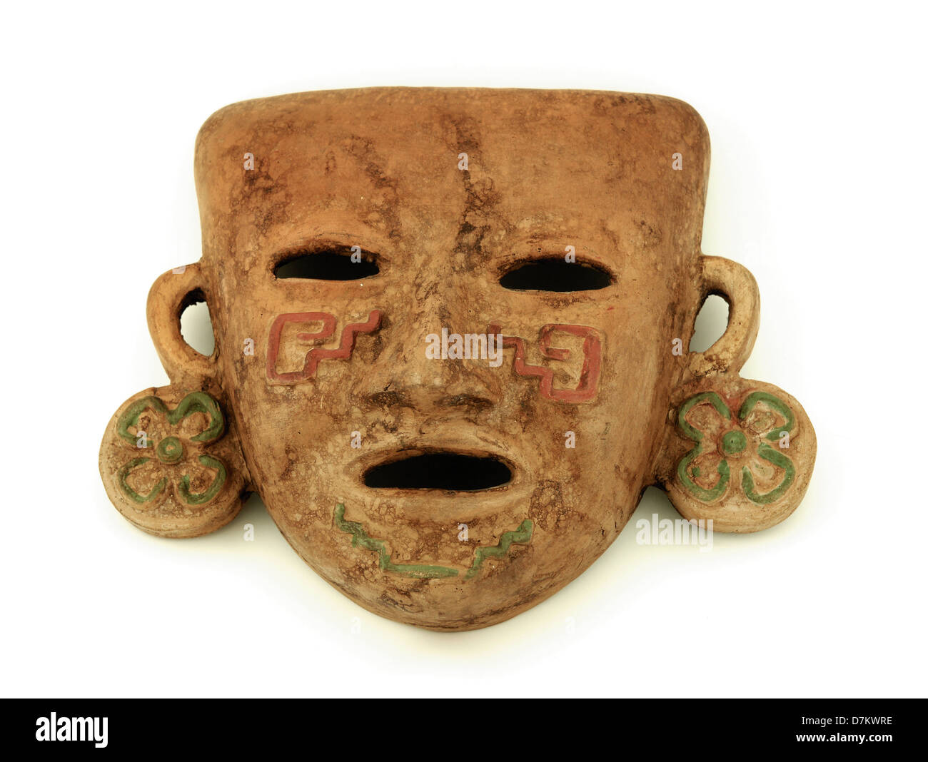 Masque à l'argile maya sur un fond blanc Banque D'Images