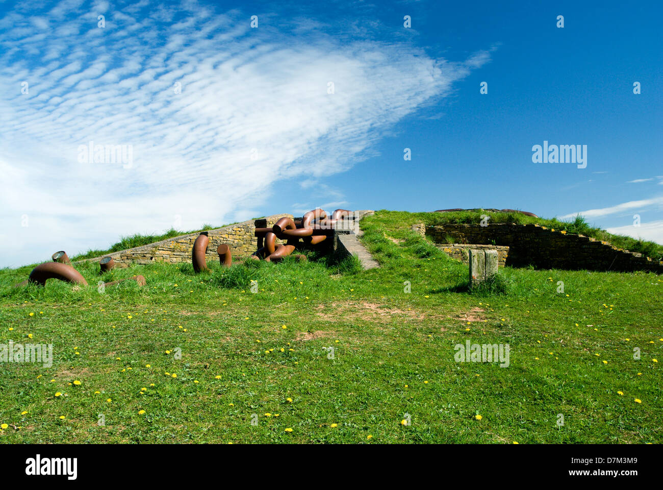 Liens silencieux l'art public par Ian Randall, grangemore community park, Cardiff, grangetown, dans le sud du Pays de Galles, Royaume-Uni. Banque D'Images Liens silencieux l'art public par Ian Randall, grangemore community park, Cardiff, grangetown, dans le sud du Pays de Galles, Royaume-Uni. Banque D'Images