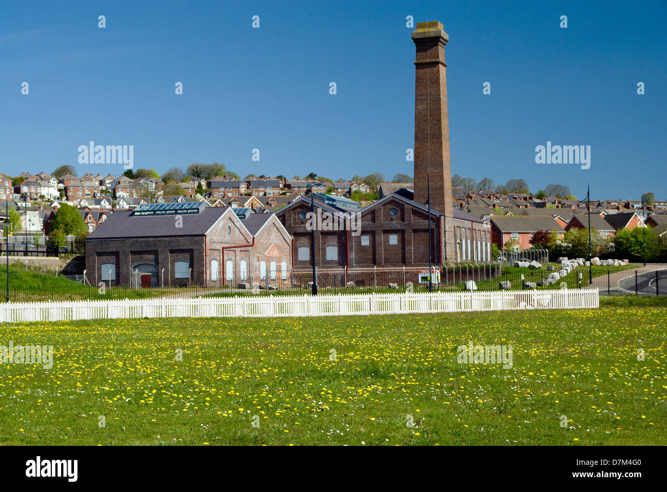 Ancienne usine, Barry, Vale of Glamorgan, Pays de Galles du sud. Banque D'Images