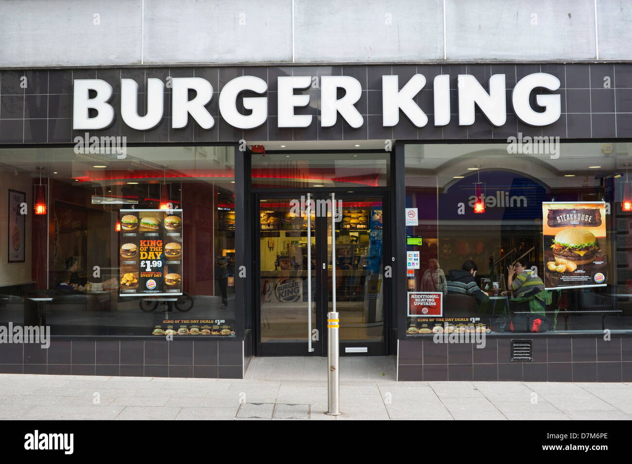 Fast food BURGER KING sur high street, dans le Devon England UK Photo