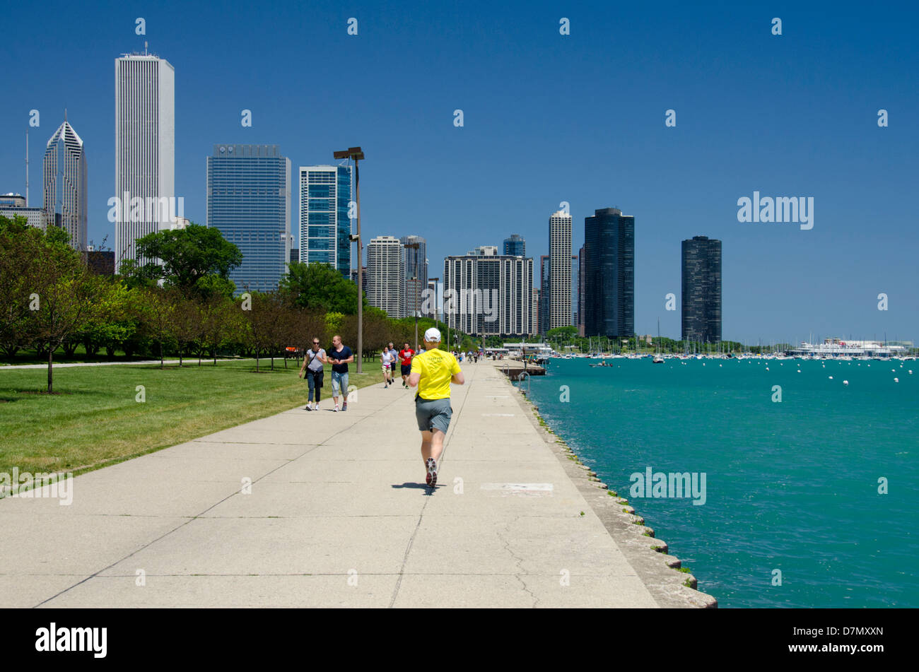 L'Illinois, à Chicago. Les coureurs le long de la promenade de la ville. Banque D'Images