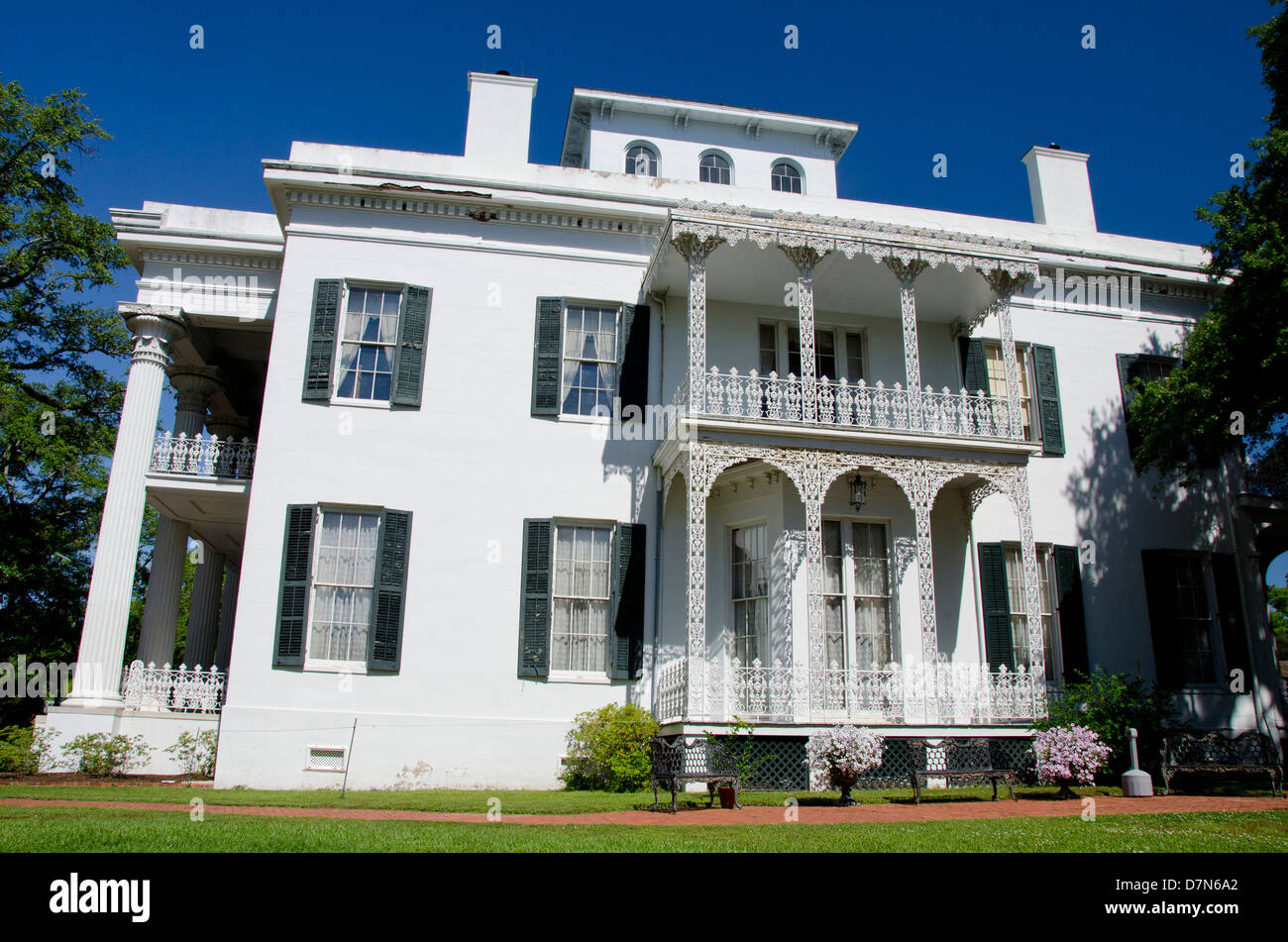 Le Mississippi, Natchez. Pèlerinage de printemps, 'historique' circa 1857 Hall tanton, Antebellum home. Monument historique national. Banque D'Images Le Mississippi, Natchez. Pèlerinage de printemps, 'historique' circa 1857 Hall tanton, Antebellum home. Monument historique national. Banque D'Images