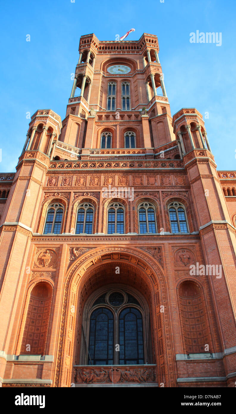 Hôtel de ville 'Rathaus' à Berlin, construit en brique rouge architecte Hermann Friedrich Wäsemann, situé dans le quartier de Mitte. Banque D'Images