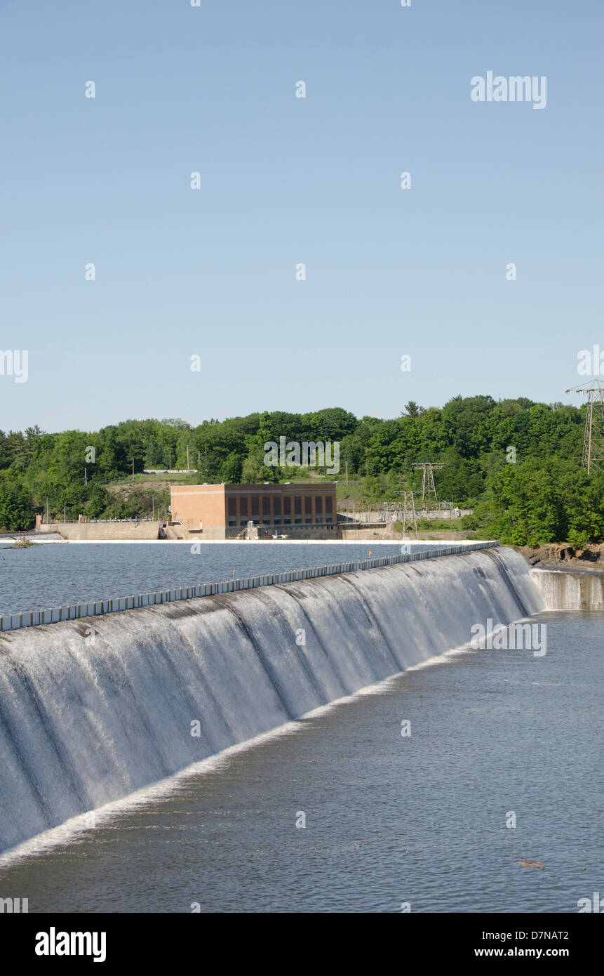 New York. Erie Canal, à l'écluse 7 à Niskayuna. Déversoir. Banque D'Images