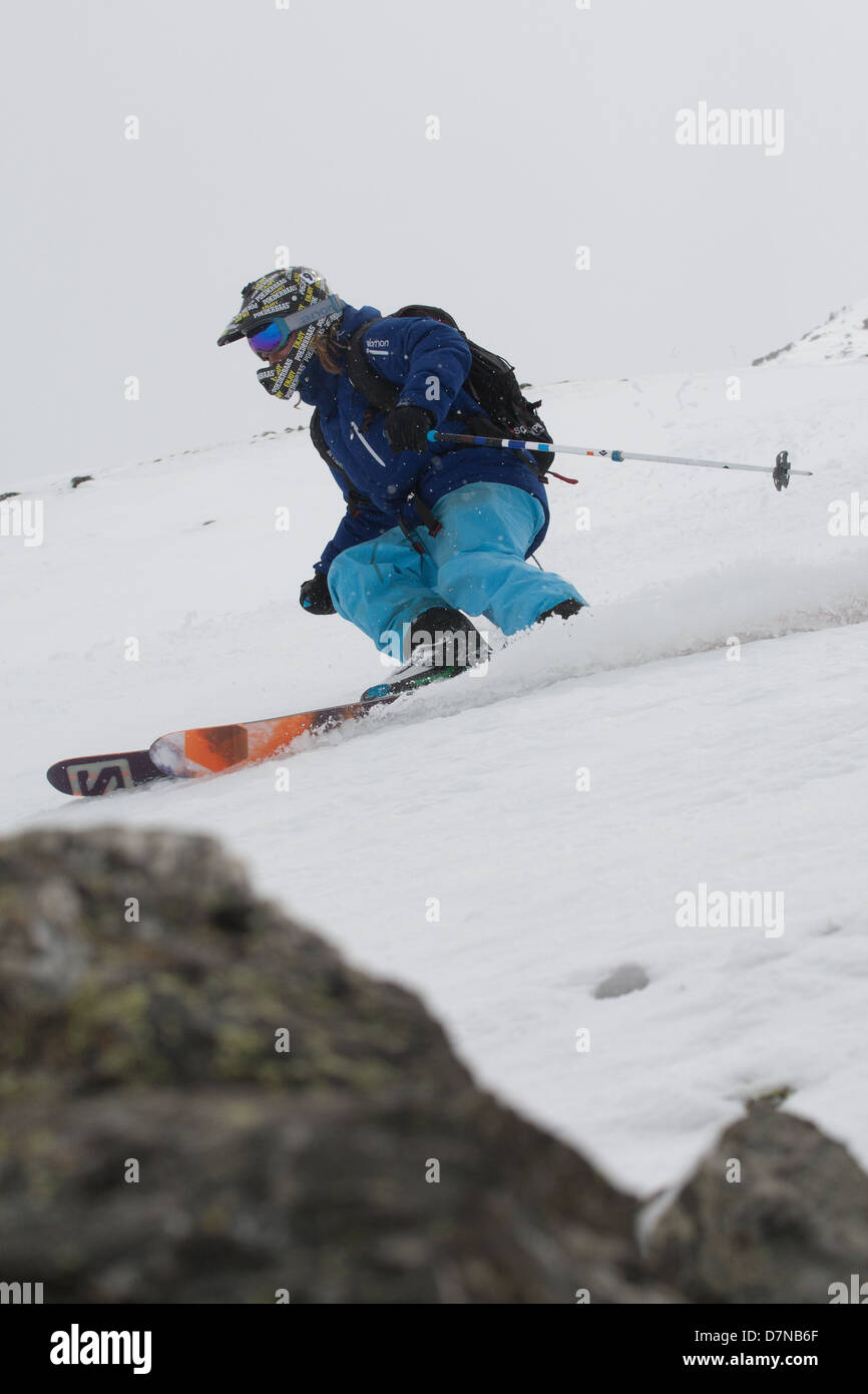 À la fin d'avril skieur poudre printemps Banque D'Images