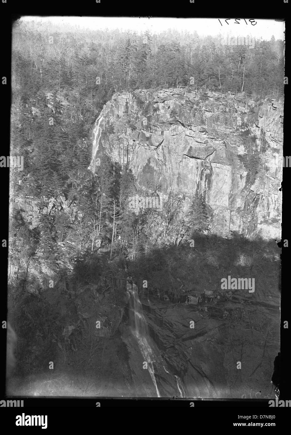 Une photographie des chutes du voile de mariée dans la gorge de Tallulah, en Géorgie, montrant la cascade et la beauté naturelle environnante aux États-Unis Banque D'Images