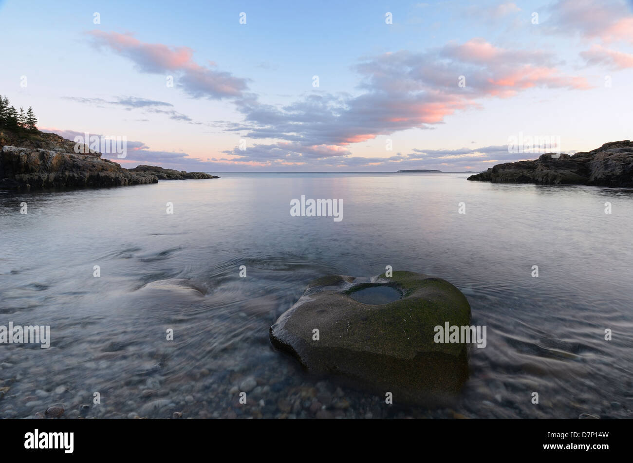 Océan Atlantique à l'Acadia National Park, Maine. Banque D'Images