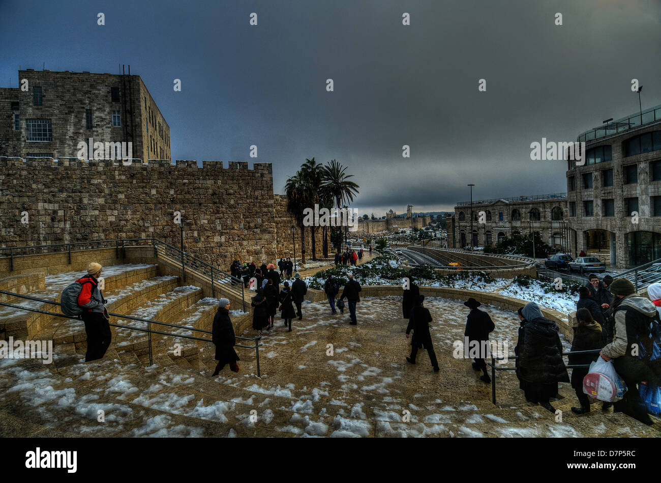 Jusqu'à Jérusalem vieille ville sur un matin neigeux Banque D'Images