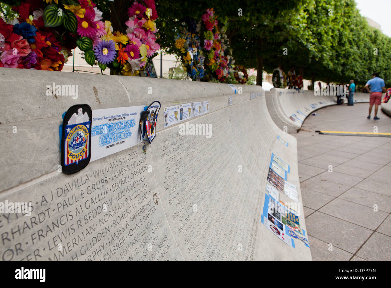 Des agents de la Police nationale Memorial wall - Washington, DC USA Banque D'Images