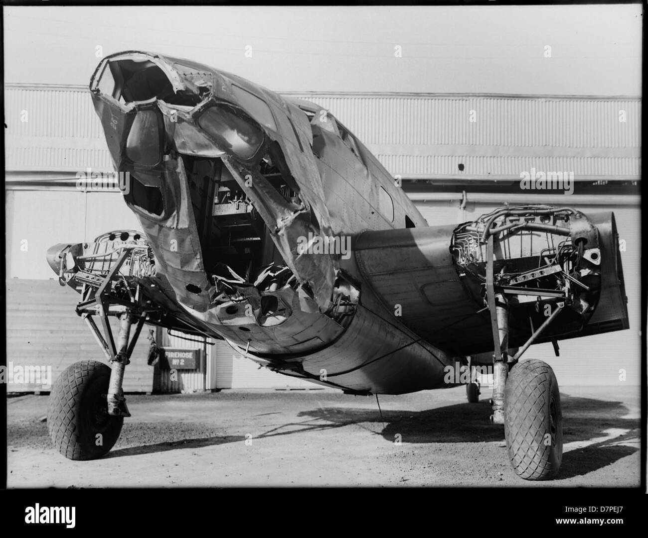 Le Lockheed Hudson Bomber A16-10, immatriculé auprès de la Royal Australian Air Force, est un avion datant de la seconde Guerre mondiale. Ce bombardier faisait partie des efforts de la RAAF sur le théâtre du Pacifique, contribuant aux opérations stratégiques de l'armée pendant la guerre. L'A16-10 est maintenant logé dans le Powerhouse Museum en Australie. Banque D'Images