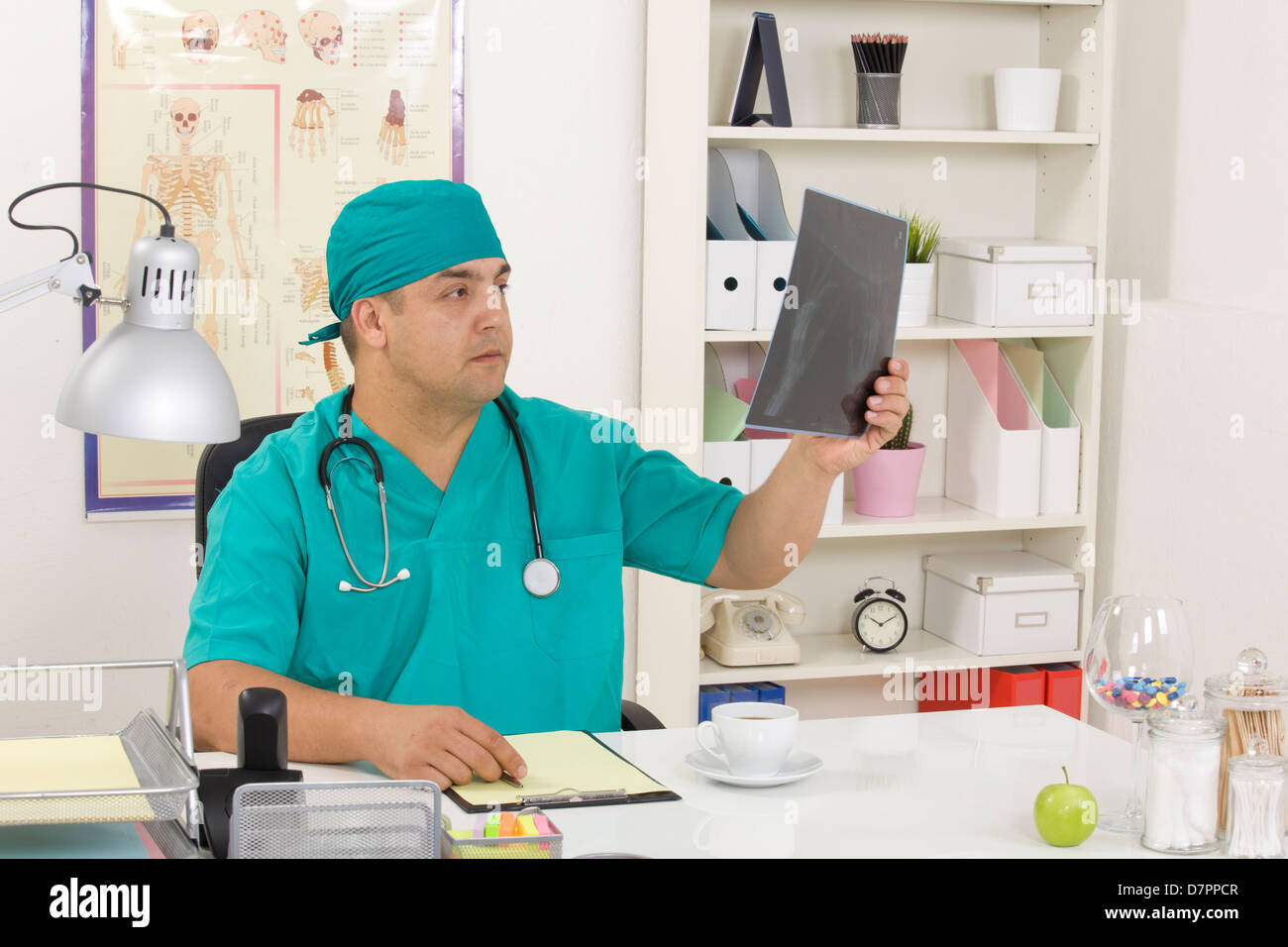 Médecin dans le bureau Banque D'Images