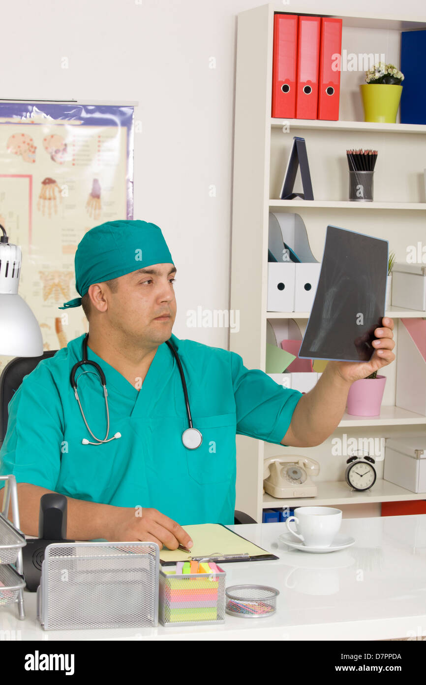 Médecin dans le bureau Banque D'Images