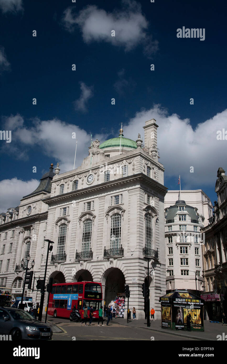 Avis de Piccadilly Circus, West End, Londres, Angleterre, Royaume-Uni Banque D'Images