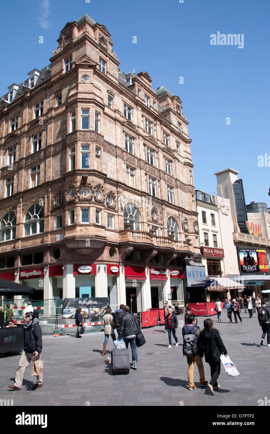 Cinéma et des restaurants sur Leicester Square, West End, Londres, Angleterre, Royaume-Uni Banque D'Images