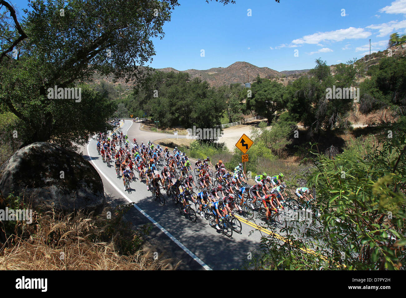 Escondido, California, USA 12 mai 2013. L'Amgen Tour de Californie sur le champ State Route 78 près de Ramona sur le 106,6 mi. première étape qui les mènera jusqu'Palomar Mountain et retour au centre-ville d'Escondido.(Image Crédit : © U-T San Diego/ZUMAPRESS.com) Banque D'Images