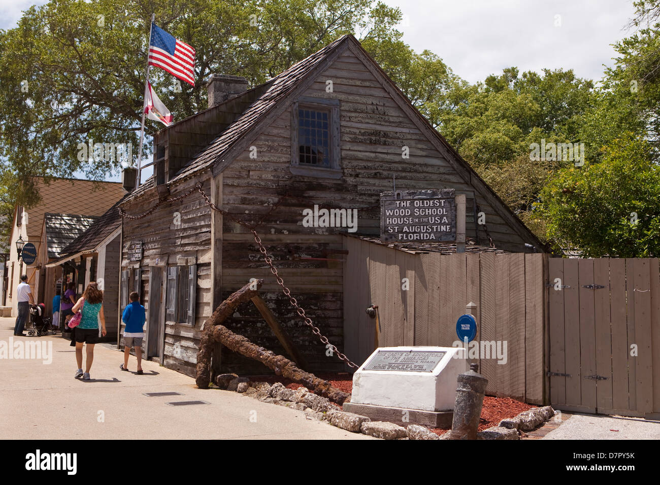 La plus vieille école en bois est vu dans la lumière de saint Augustin est photographié à Saint Augustine, Floride Banque D'Images