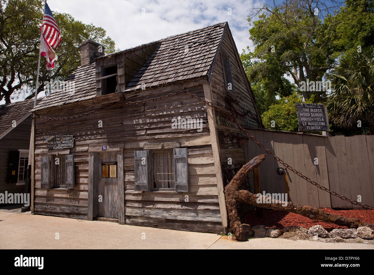 La plus vieille école en bois est vu dans la lumière de saint Augustin est photographié à Saint Augustine, Floride Banque D'Images
