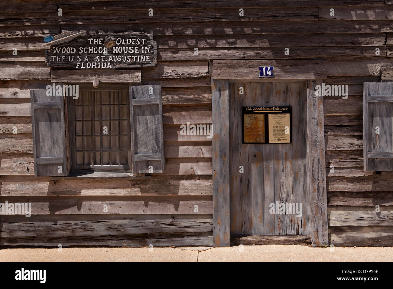La plus vieille école en bois est vu dans la lumière de saint Augustin est photographié à Saint Augustine, Floride Banque D'Images